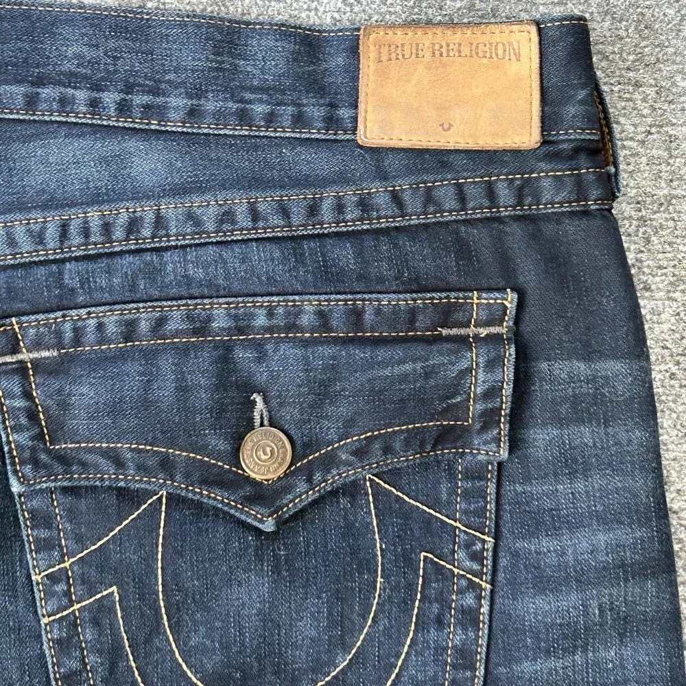 True Religion Billy Relaxed Bootcut‎ Jeans Mens 44x34 Blue Dark Wash Denim